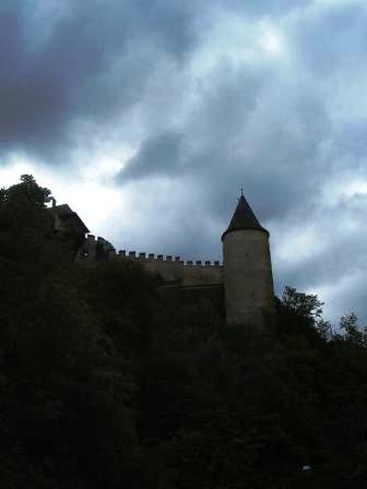 Стены старого замка