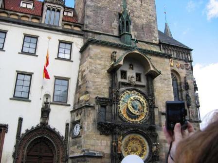 Часы на Староместской площади в Праге